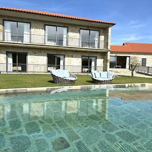 Pacos Do Douro, Chambre Privee Avec Piscine Bed & Breakfast Romariz Exterior photo