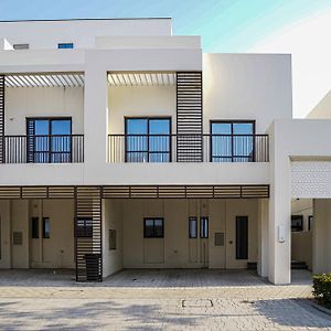 Luxury Villa By The Sea Fujairah Exterior photo