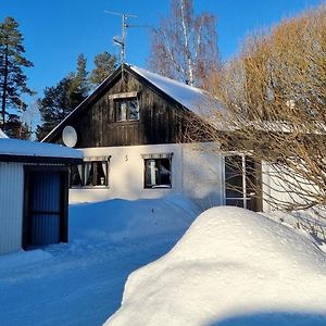 Villa Assar, Ferienhaus In Der Naehe Von Schwedens Groessten Stromschnellen Vidsel Exterior photo