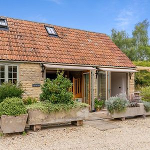 Little Coach House Villa Beckley  Exterior photo