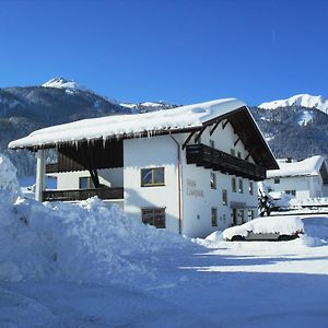 Haus Lusspark Hotel Lermoos Exterior photo