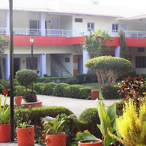 Hotel Goverdhan Tourist Complex Fatehpur Sikri Exterior photo