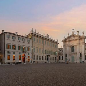 Ca Uberti Palace Hotel Mantova Exterior photo