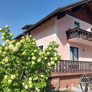 Wohnung Mit Charme In Pinsdorf Exterior photo