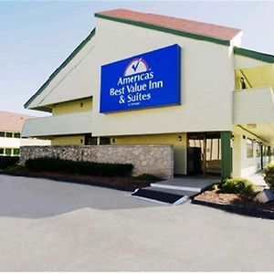 Americas Best Value Inn Kansas City East - Independence Exterior photo