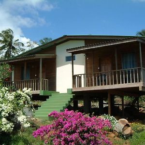 Big Sky Lodge Crochu Exterior photo