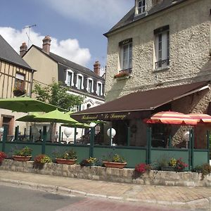 Le Sauvage Hotel Chateau-Renard Exterior photo