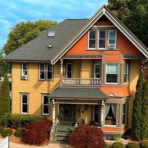 The Ludington House Bed & Breakfast Exterior photo