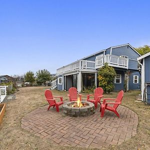 Matia Sandy Point Neptune Beach Private Dock Villa Ferndale Exterior photo