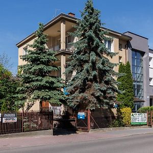 Apartamenty Przy Parku Lancut Exterior photo