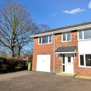 Entire Home In Bletchely Milton Keynes Bletchley Exterior photo