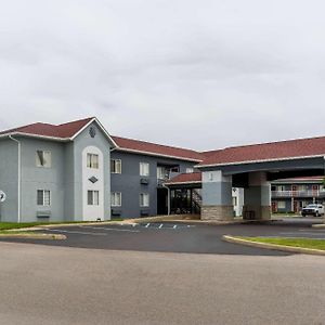 Super 8 By Wyndham Indianapolis/Ne/Castleton Area Hotel Exterior photo