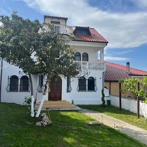 Vila Taga Guesthouse Kruje Exterior photo