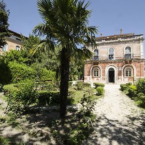 Hotel Iris Perugia Exterior photo