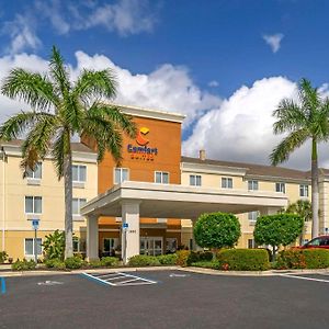 Comfort Suites Sarasota-Siesta Key Exterior photo