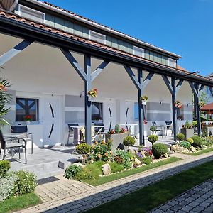 Hajnalka Vendeghaz Hotel Buk Exterior photo