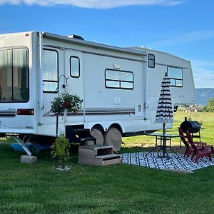 Mission Mountain Camper Apartment Saint Ignatius Exterior photo