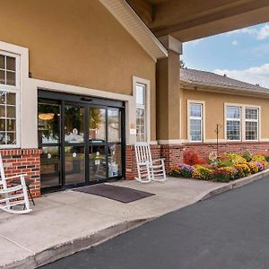 Comfort Inn University Amherst Exterior photo