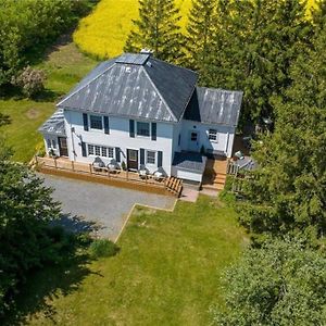 Golden Field Farmhouse - Stayinpec On Ig Bloomfield Exterior photo