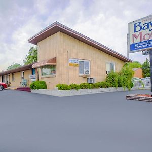 Bay Motel By Oyo Bay City Exterior photo