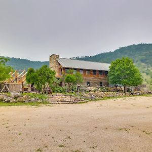 Rural Texas Villa With Hot Tub - Horses Welcome! Tarpley Exterior photo