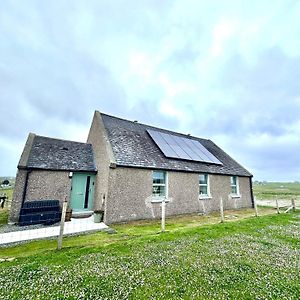 Modern Refurbished Church Nr Butt Of Lewis Beaches Villa Port of Ness Exterior photo