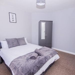 Come & Stay With Free Breakfast And Driveway Parking Birmingham Exterior photo