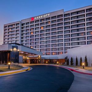 Wichita Marriott Hotel Exterior photo