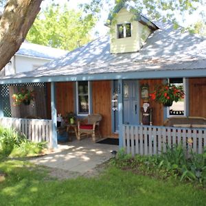 Spry Church Cozy Cottage Lions Head Exterior photo