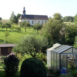 Ferienwohnung Mit Blick Zur Wallfahrtskirche Ebensfeld Exterior photo