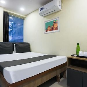 Hotel O Ibis Rooms Surat Exterior photo