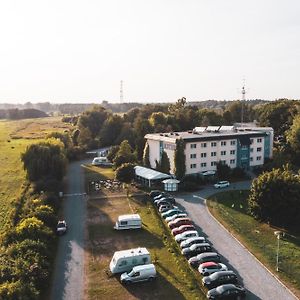 Hotel Am Tierpark Guestrow Exterior photo