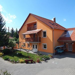 Gabriella Vendeghaz Hotel Szilvasvarad Exterior photo