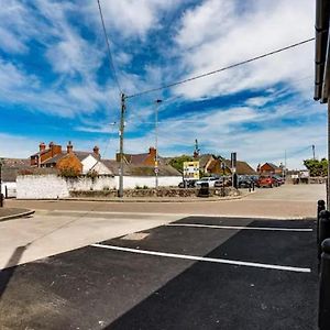 Roann Newydd 1 Apartment Rhuddlan Exterior photo