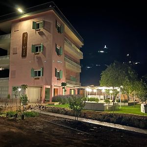 Beit Mirna Guesthouse - Ehden Exterior photo