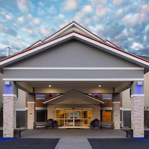 Holiday Inn Express Hotel & Suites Brattleboro By Ihg Exterior photo