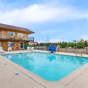 Americas Best Value Inn Stillwater Exterior photo