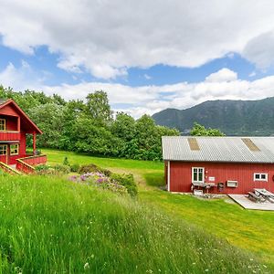 Idyllische Huette Am Fjordufer Villa Lauvstad Exterior photo