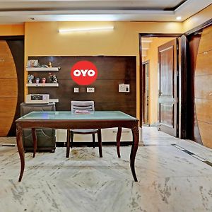 Hotel O Naveen Stay Gurgaon Exterior photo