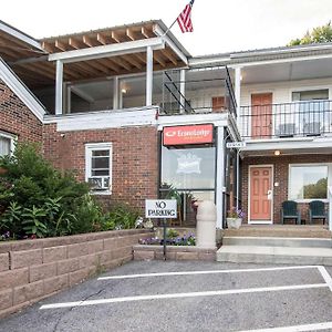 Tiltonlodge Inn & Suites Exterior photo