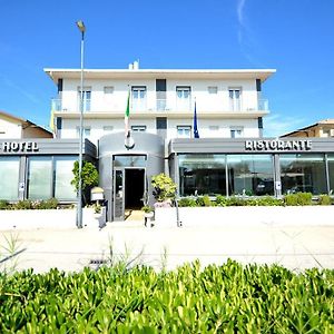 Hotel Bella Romagna Casal Borsetti Exterior photo