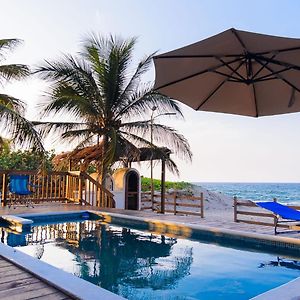 Ocean Front And Lagoon On The Back Eco- House Villa Tornabe Exterior photo