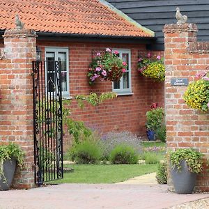 Grove Barn Bed And Breakfast Harleston Exterior photo