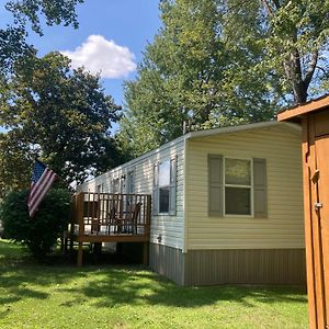 Conveniently Located And Spacious Home In The Heart Of Stanton,Ky, Close To Red River Gorge, Ky Dragway, And Natural Bridge State Park Exterior photo