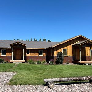 Explorer'S Basecamp Villa Kalispell Exterior photo