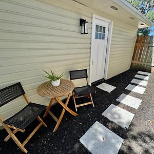 The Sanford Foodie Guest House Exterior photo