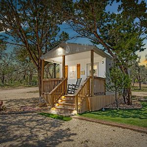 Lucky Star Ranch - Starlight Hotel Tarpley Exterior photo