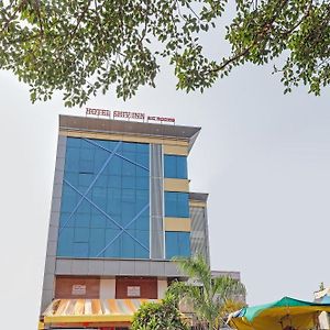 Hotel Shiv Inn Vadodara Exterior photo