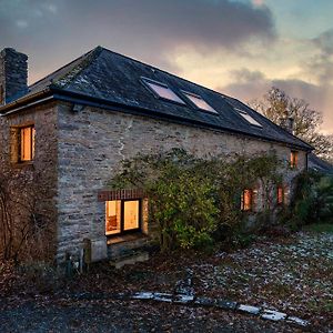 The Old Coach House - Converted Barn With Private Garden Parking And Fireplace Villa Totnes Exterior photo