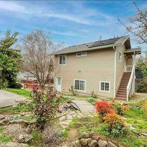 Medford Home And 2 Condos With Pool Exterior photo